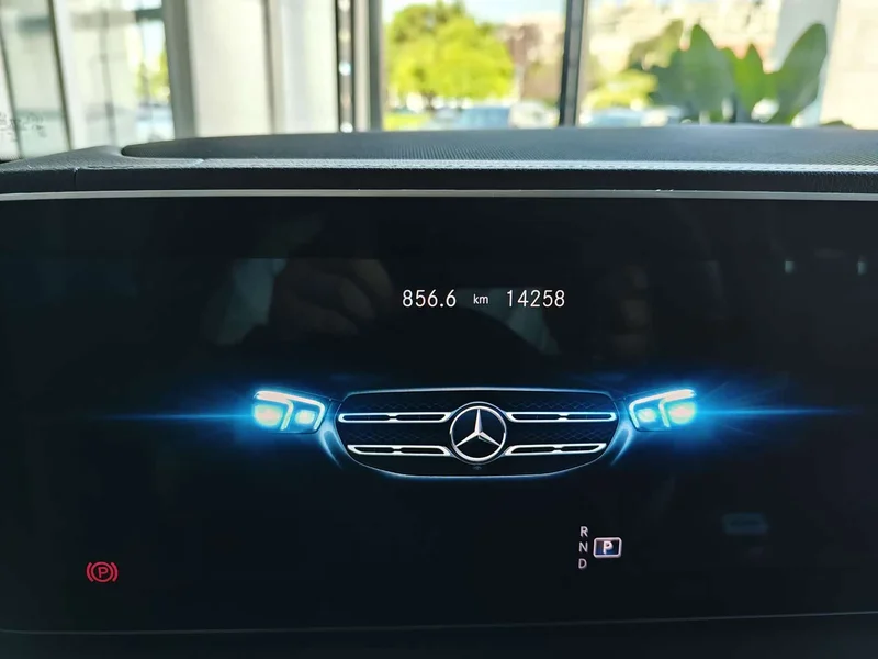 Mercedes-Benz GLS — фото 16