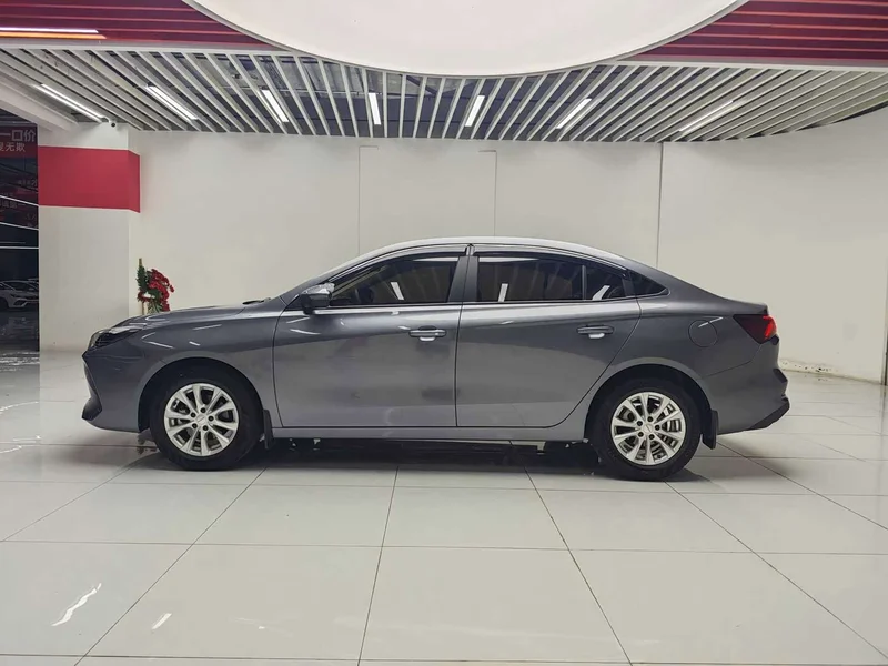 Roewe i5 — фото 2