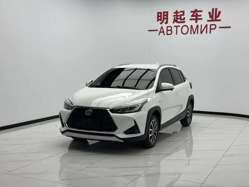 Toyota Yaris L — фото 4