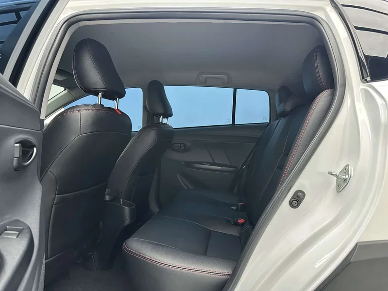 Toyota Yaris L — фото 6