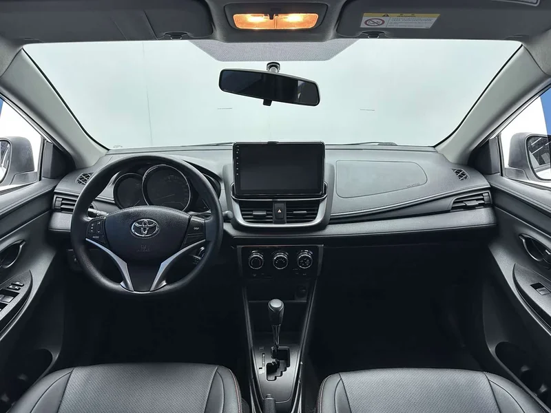 Toyota Yaris L — фото 7