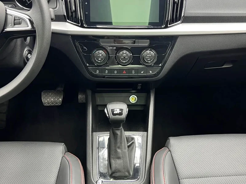 Skoda Kamiq — фото 11