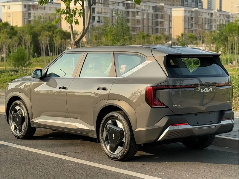 Kia EV5 — фото 14