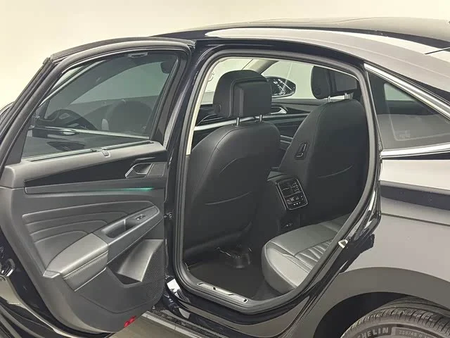 Volkswagen Passat — фото 9