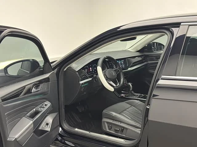 Volkswagen Passat — фото 10