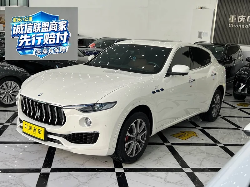 Maserati Levante — фото 1