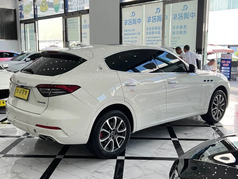 Maserati Levante — фото 15