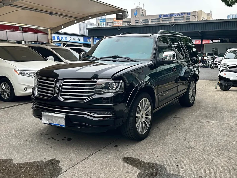 Lincoln Navigator — фото 1