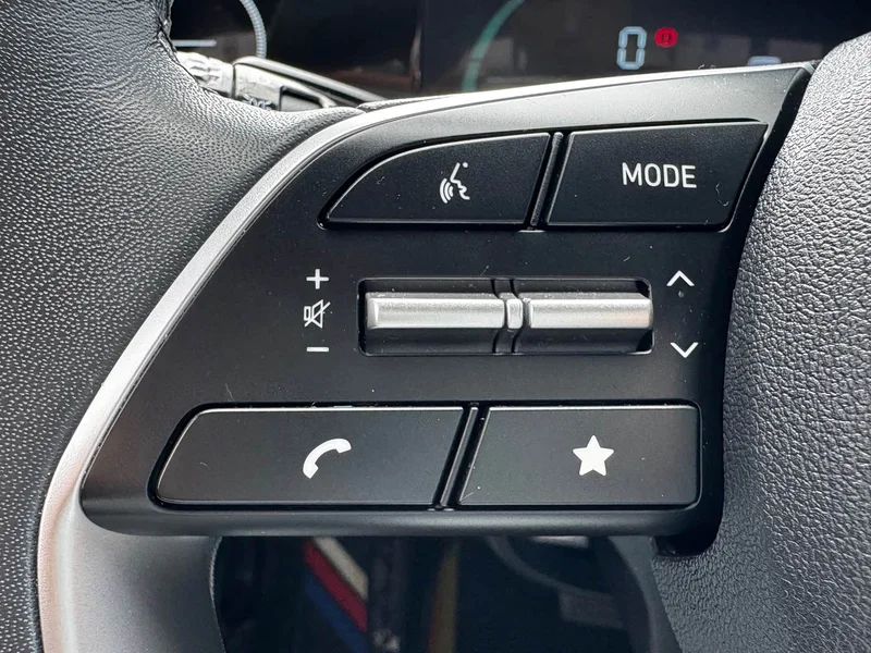 Hyundai Elantra — фото 18