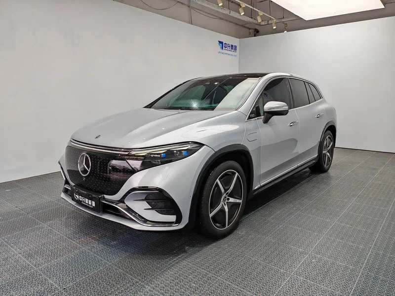 Mercedes-Benz EQS SUV