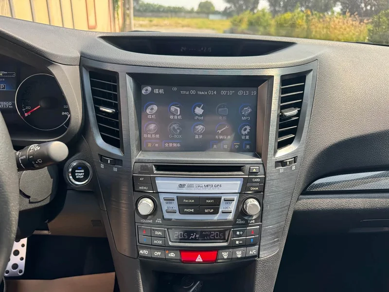 Subaru Outback — фото 11