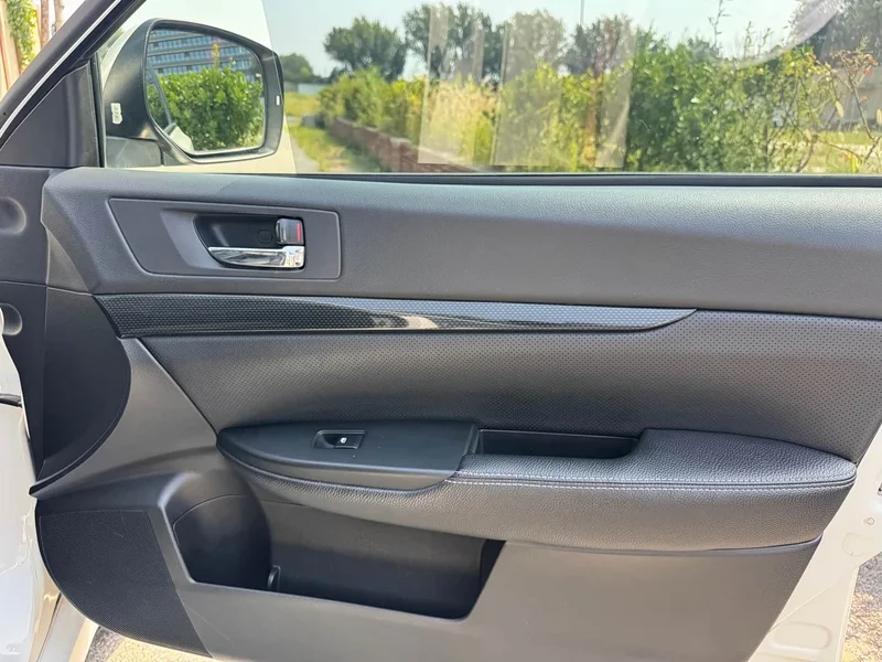 Subaru Outback — фото 16