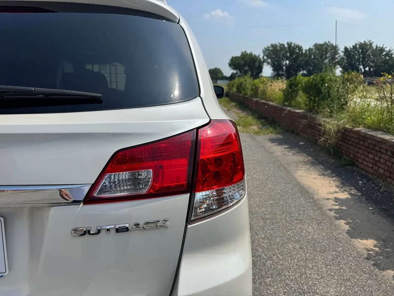 Subaru Outback — фото 26