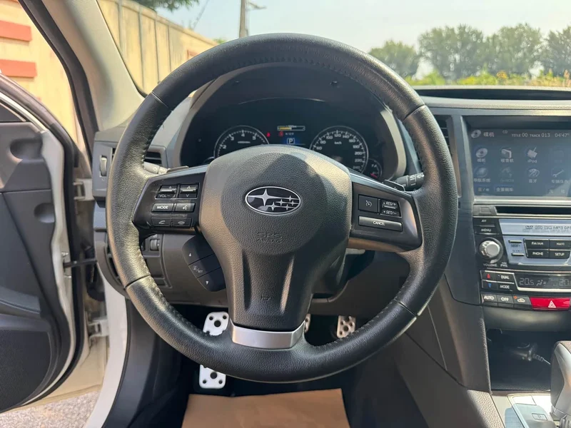 Subaru Outback — фото 10