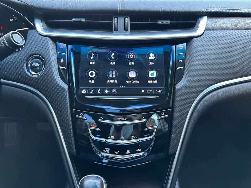 Cadillac XTS — фото 21