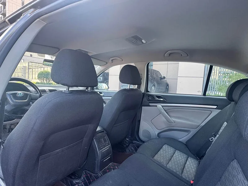 Volkswagen Octavia — фото 7