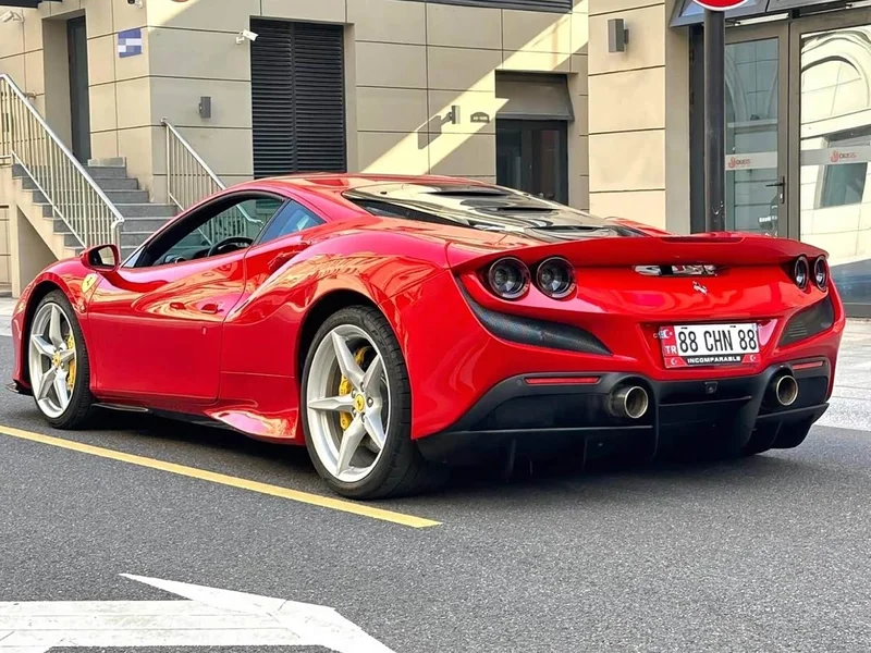 Ferrari F8 — фото 10