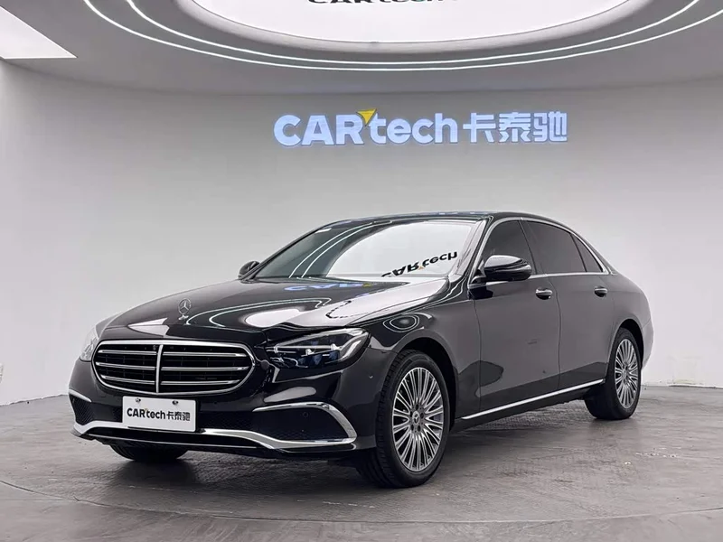 Mercedes-Benz E-Class — фото 1