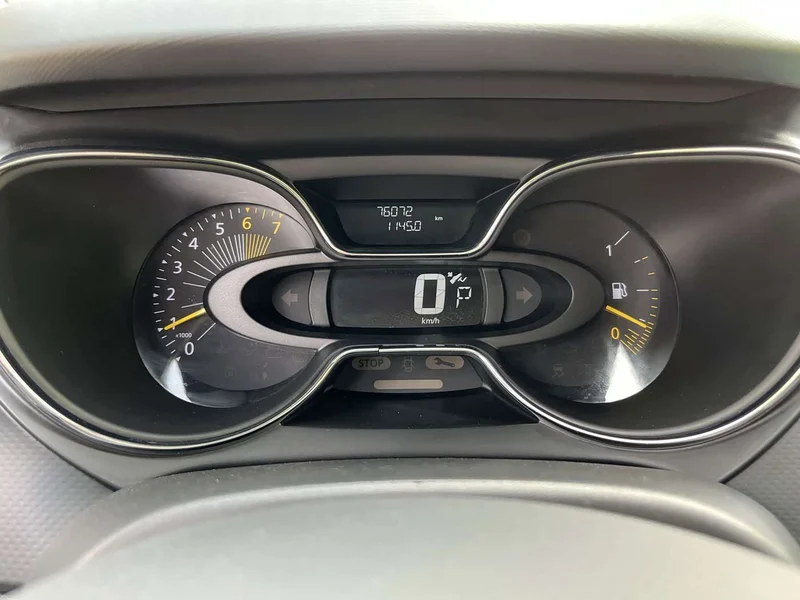 Kia Carens — фото 11