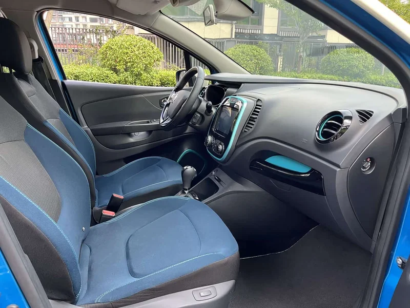 Kia Carens — фото 22