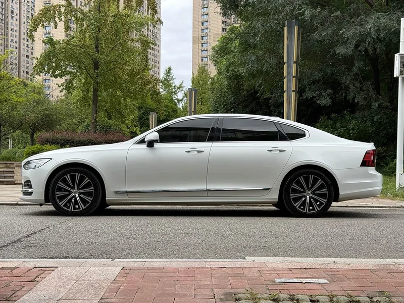 Volvo S90 — фото 4