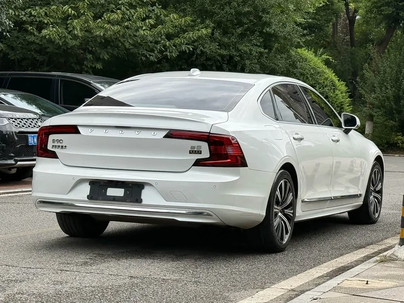 Volvo S90 — фото 6