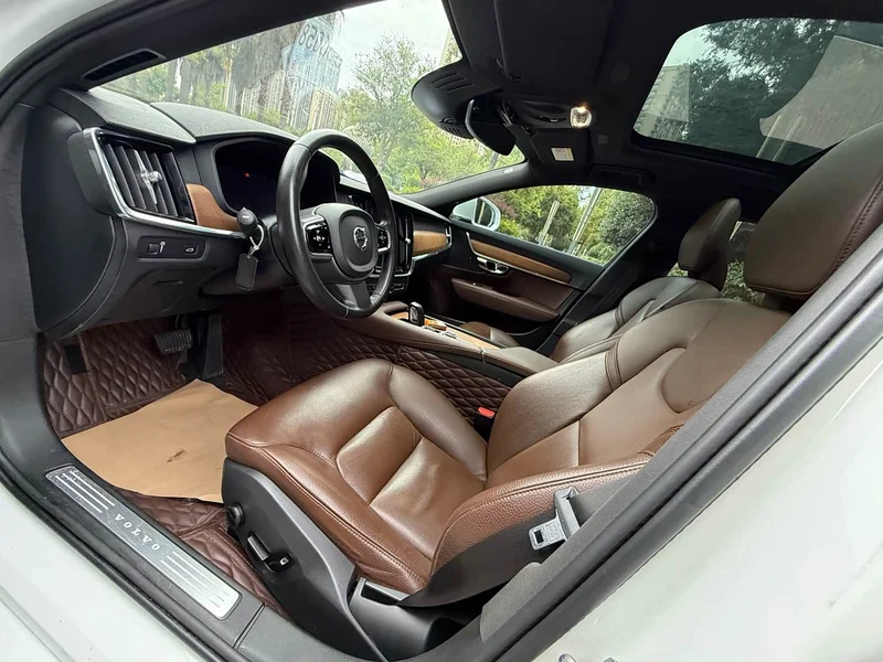 Volvo S90 — фото 10