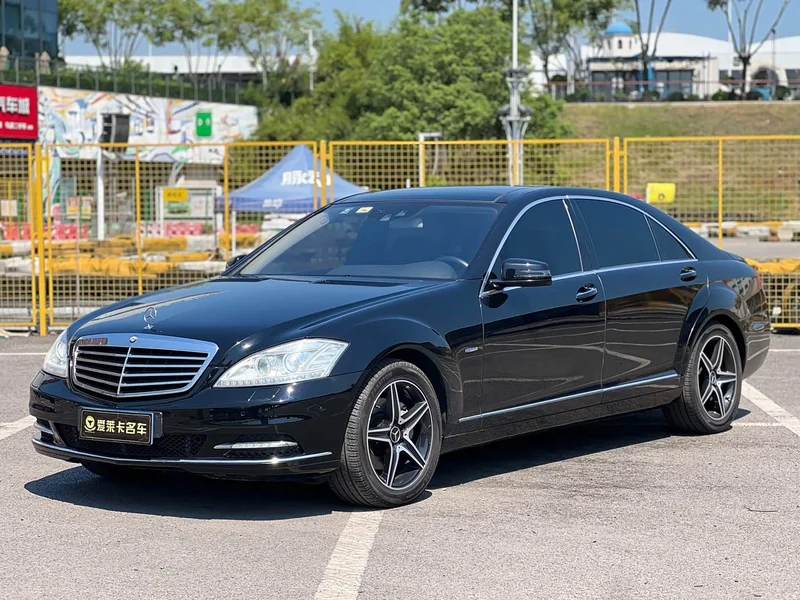 Mercedes-Benz S-Class — фото 1