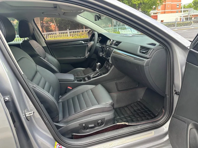 Skoda Superb — фото 13