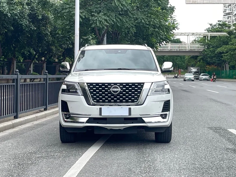 Nissan Patrol — фото 2