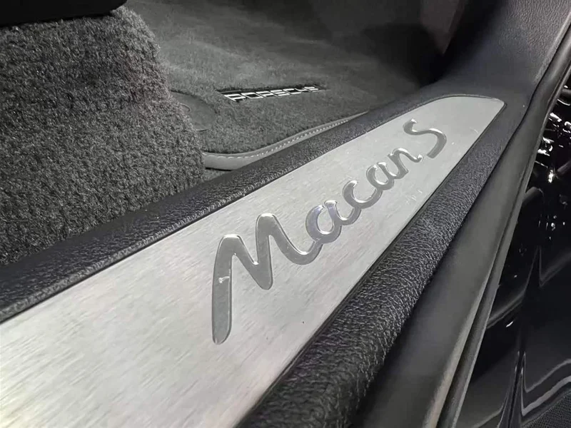 Porsche Macan — фото 12