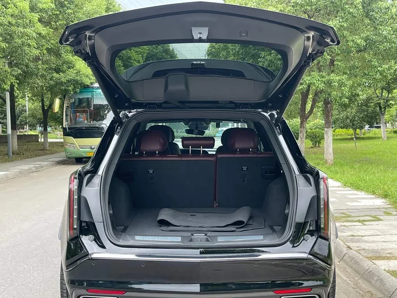 Cadillac XT5 — фото 8