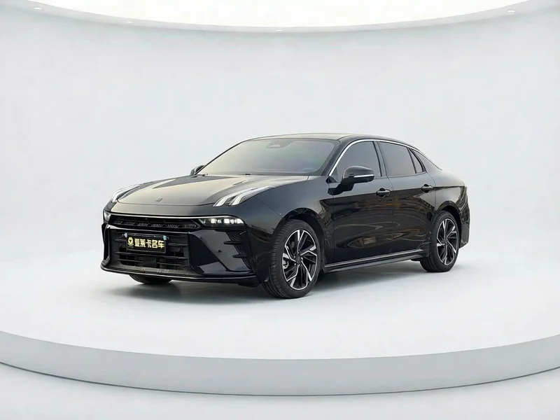 Lynk & Co 03