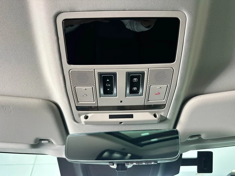 Land Rover Defender — фото 20