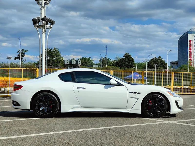 Maserati GranTurismo — фото 4