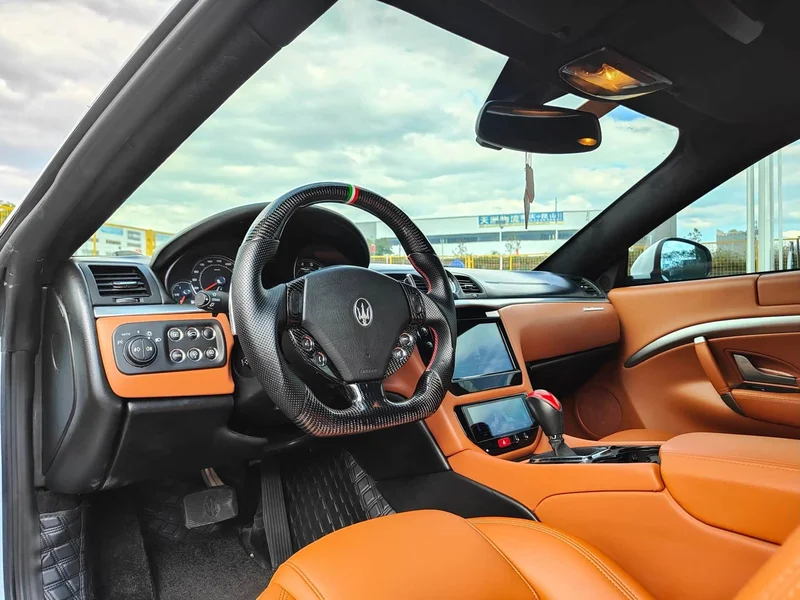 Maserati GranTurismo — фото 9