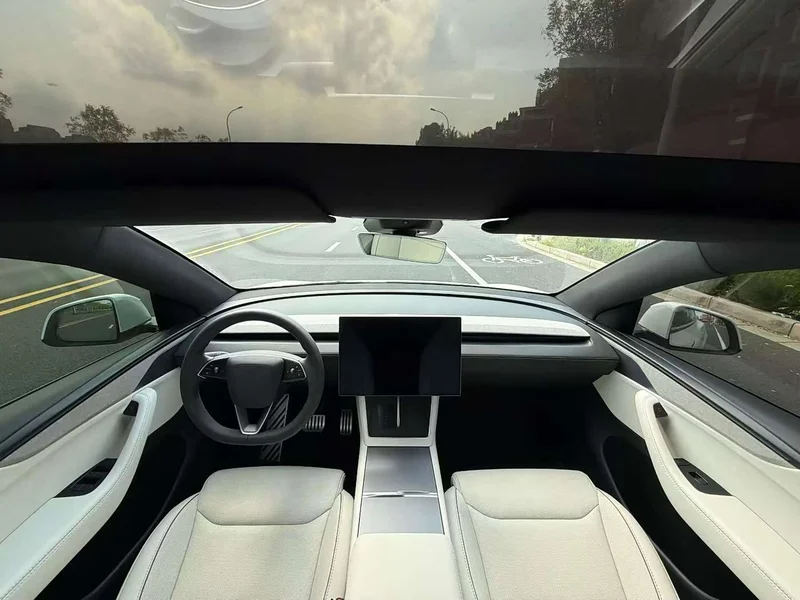 Tesla Model Y — фото 5