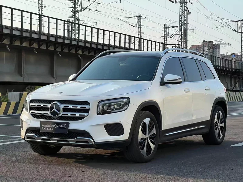 Mercedes-Benz GLB — фото 1
