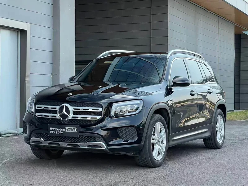 Mercedes-Benz GLB — фото 1