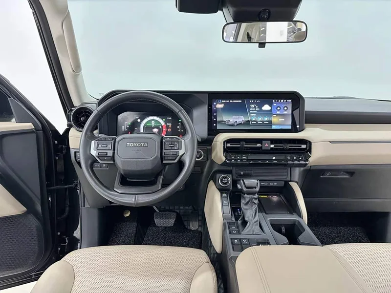 Toyota Prado — фото 12