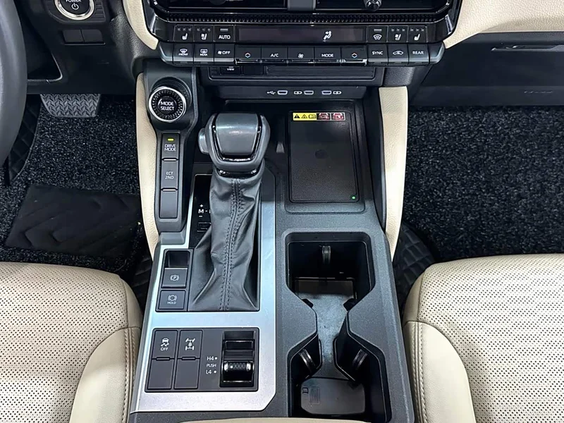 Toyota Prado — фото 18