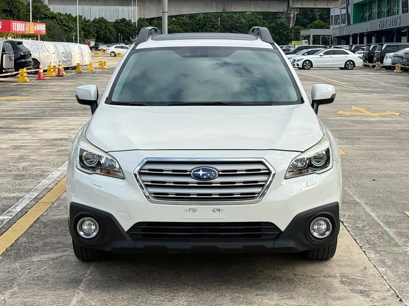 Subaru Outback — фото 2