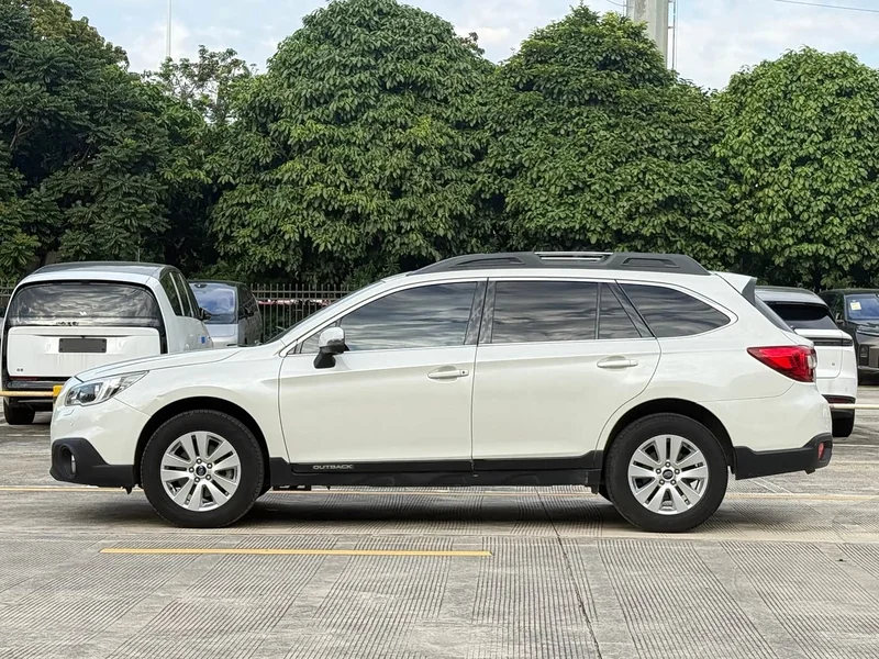 Subaru Outback — фото 4
