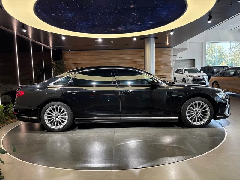 Audi A8 — фото 4