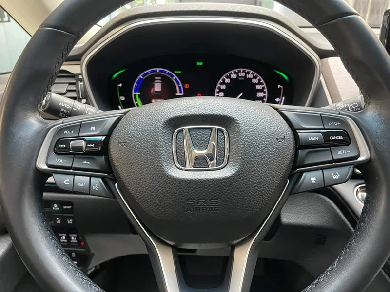 Honda Odyssey — фото 13