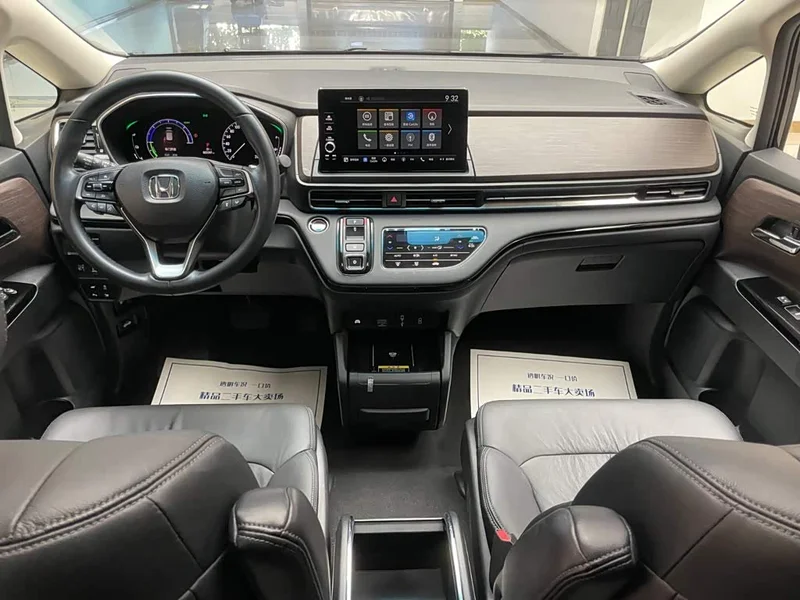 Honda Odyssey — фото 14