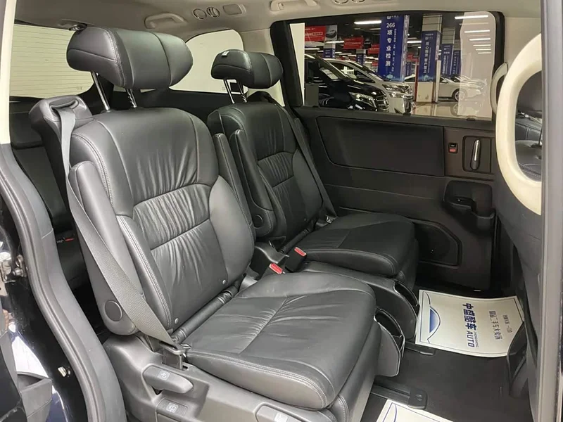 Honda Odyssey — фото 18