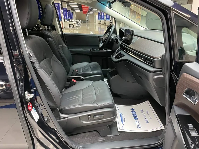 Honda Odyssey — фото 19