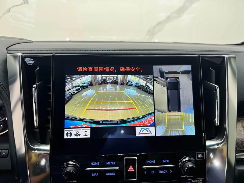 Toyota Alphard — фото 14