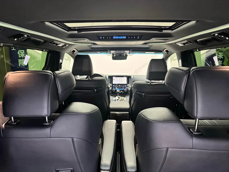 Toyota Alphard — фото 21